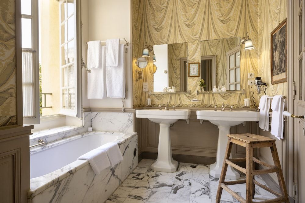 La Mirande Suite, 1 King Bed 2