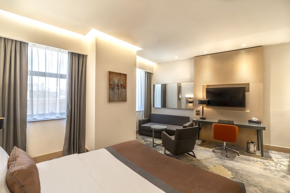 Junior Suite, 1 King Bed, Smoking