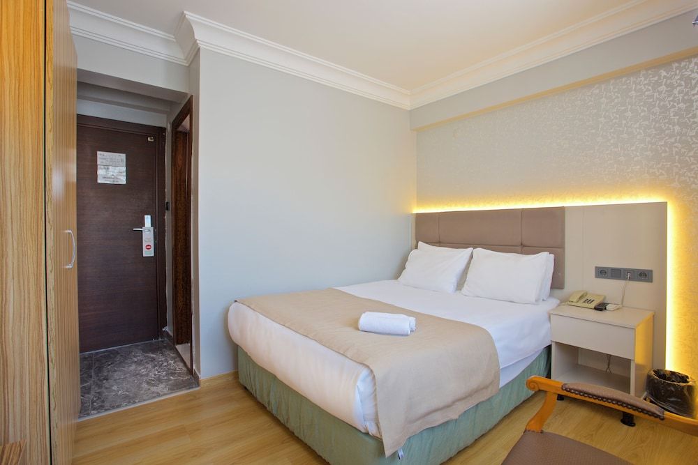 Grand Ant Hotel Standard Double or Twin Room 3