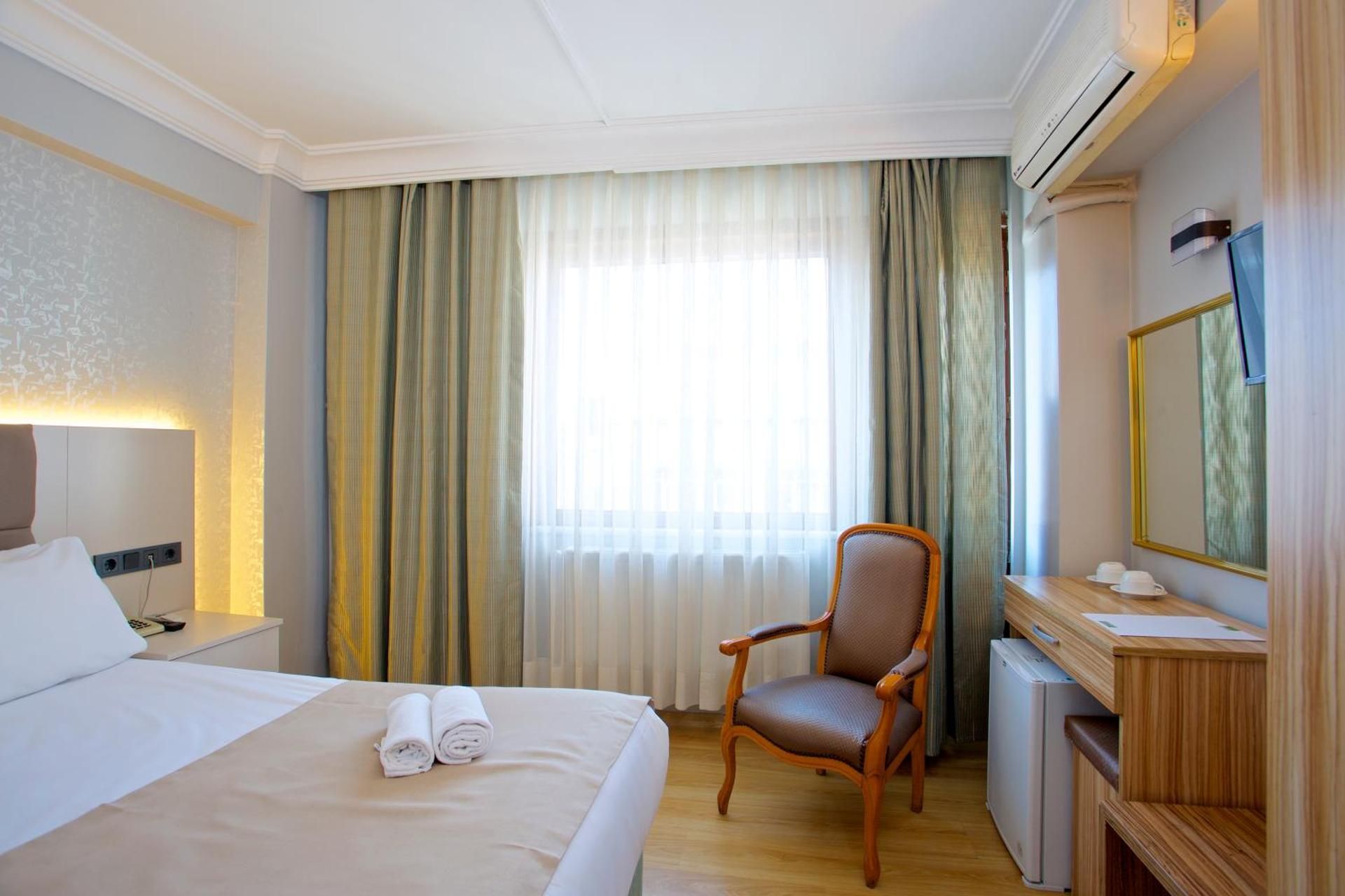 undefined Grand Ant Hotel 6