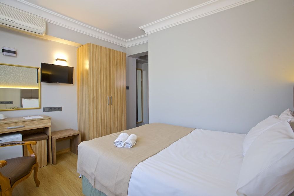 Grand Ant Hotel Standard Double or Twin Room