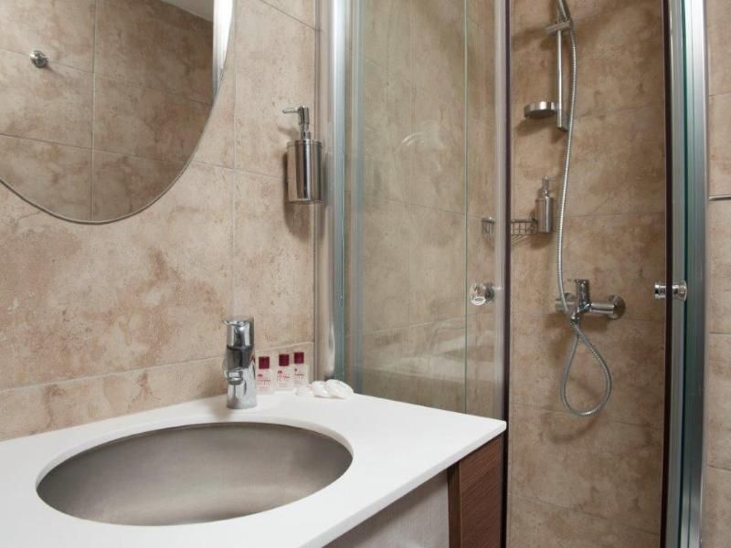 undefined Hotel Birbey 9