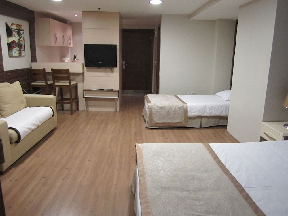 Family Suite, Kitchen