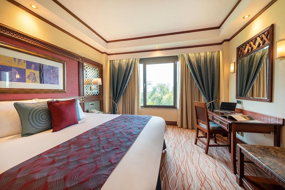 Nairobi Serena Hotel Standard Deluxe Room 6