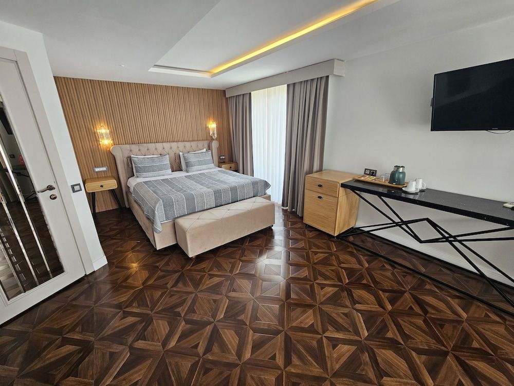 undefined Anthemis Hotel 3