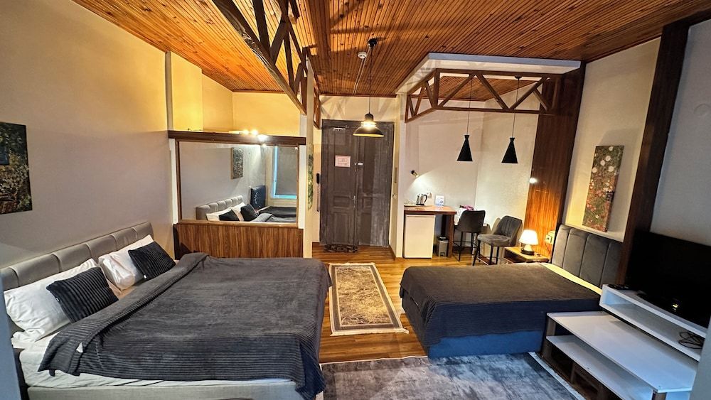 undefined New Pera 2