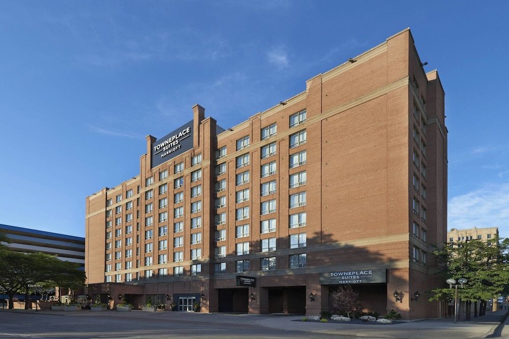 undefined TownePlace Suites by Marriott Windsor 4