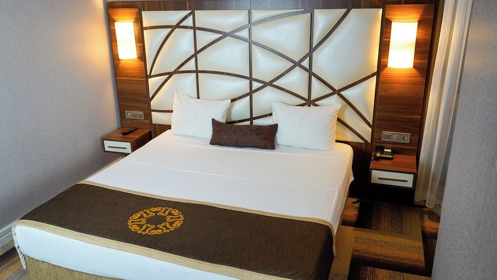 The Grand Mira Hotel Standard Double or Twin Room, Non Smoking 5