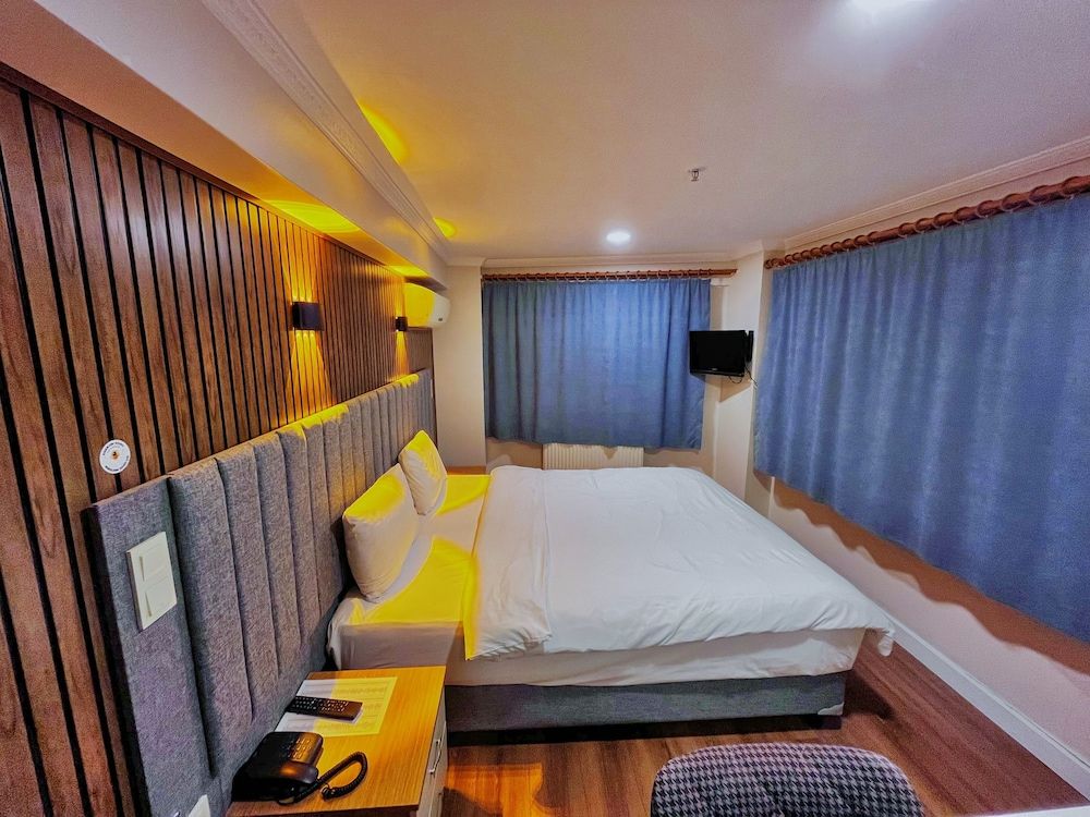 Naila Hotel Economy Double Room 2