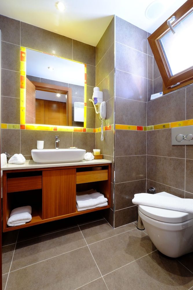 Marisol Boutique Hotel Standard Double or Twin Room 9