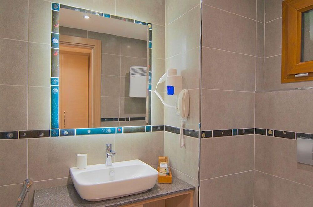 Marisol Boutique Hotel Standard Double or Twin Room 11