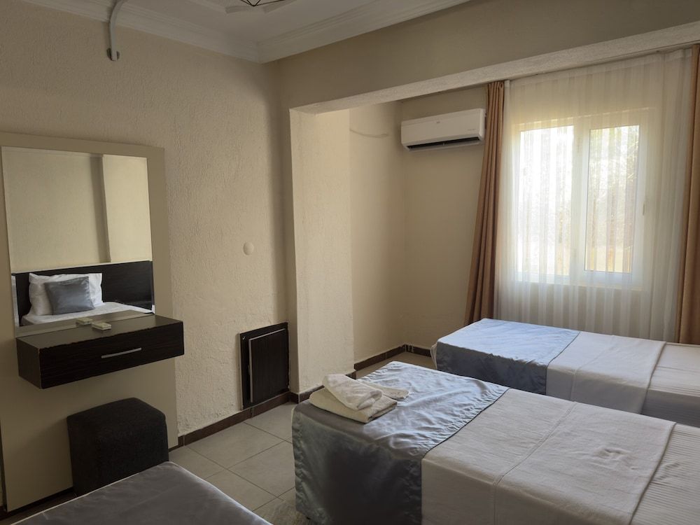 Reis Thermal Otel Basic Apartment, Balcony, Pool View