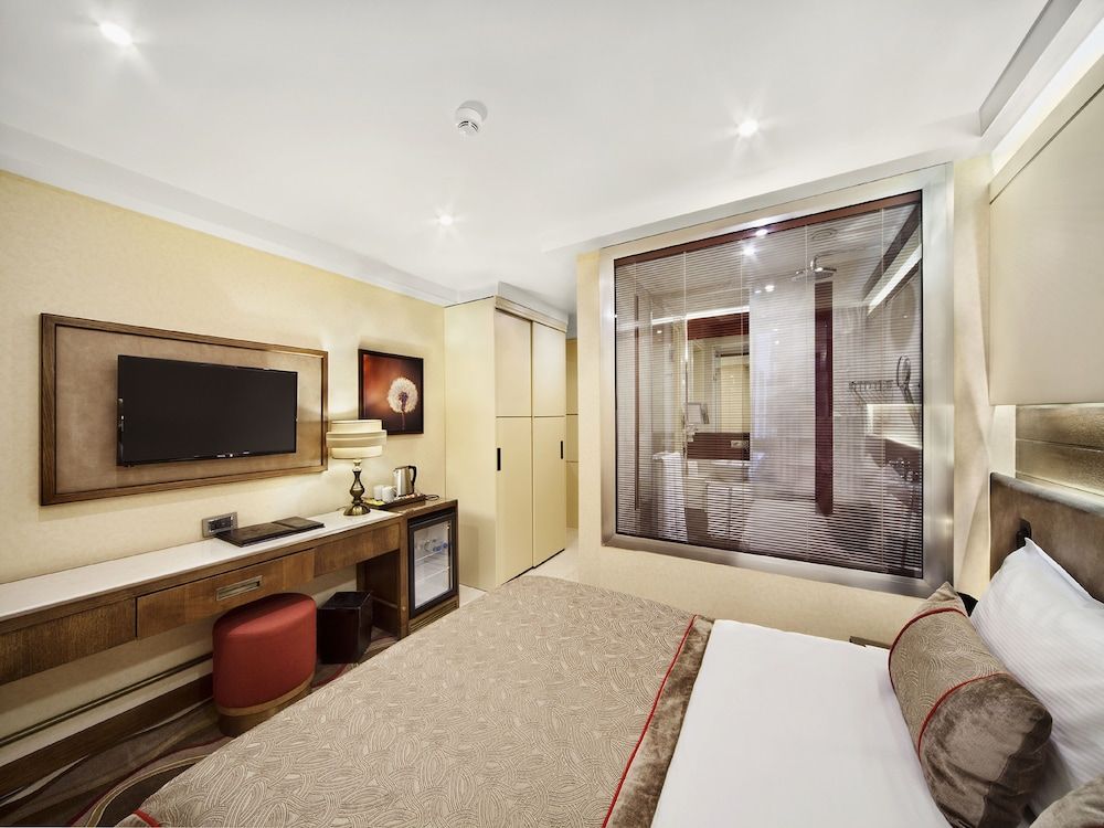 undefined Grand Hotel De Pera 5