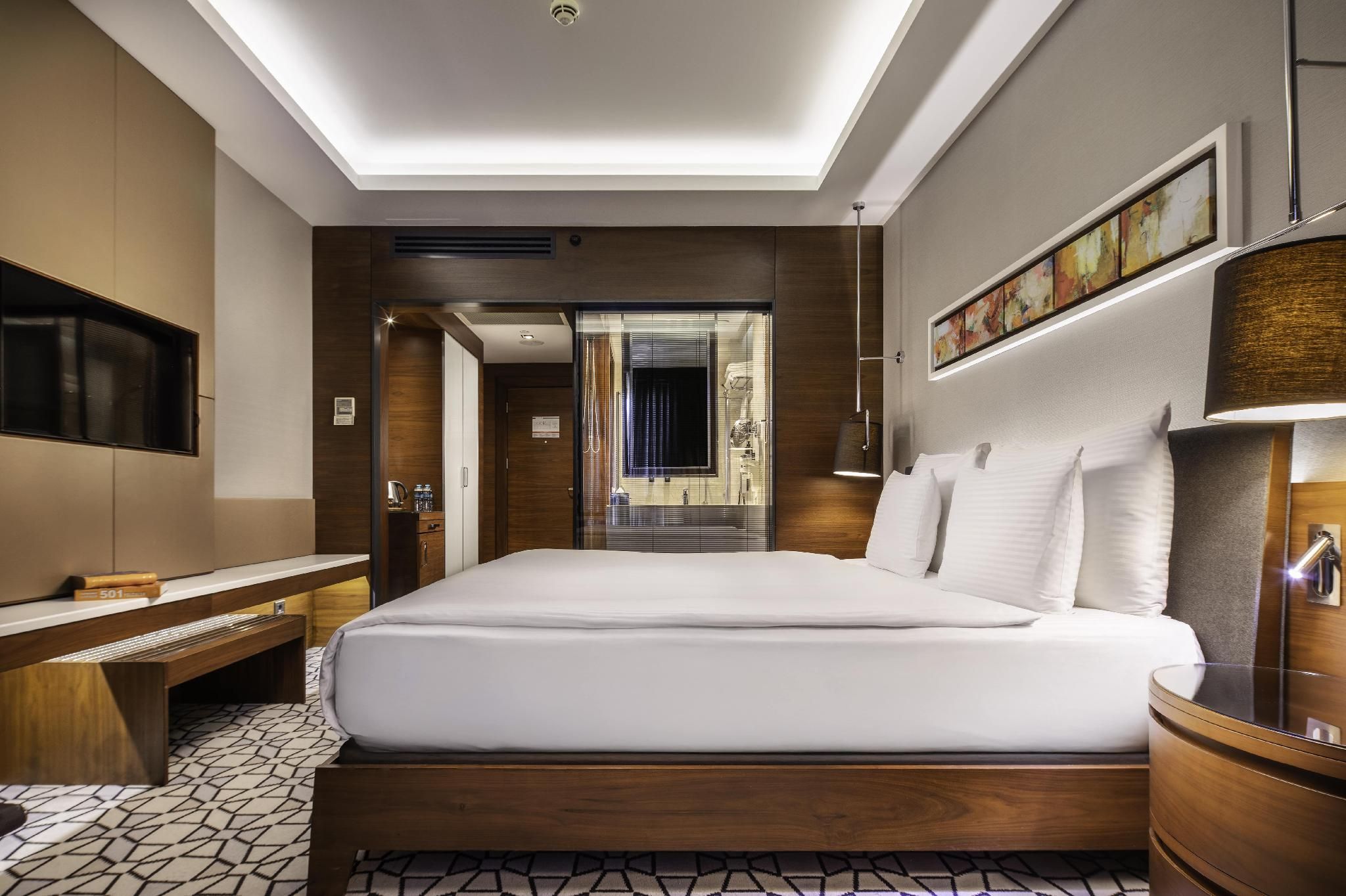 undefined Grand Harilton Hotel 2