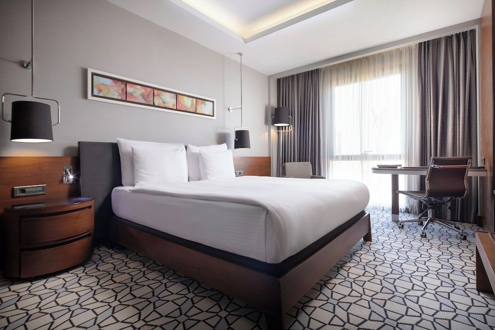 Grand Harilton Hotel Deluxe King 3