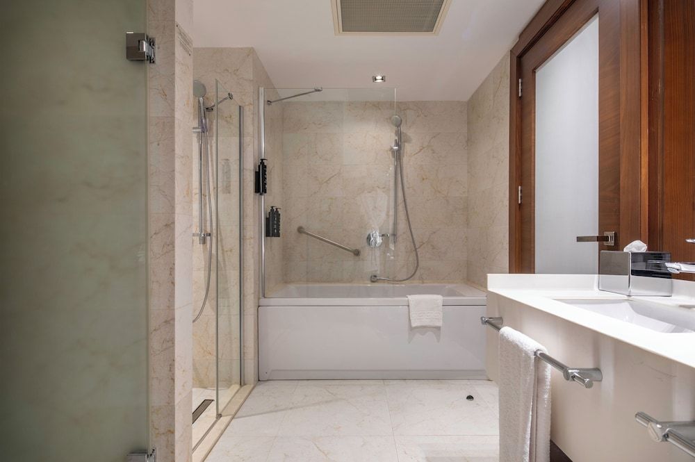 undefined Grand Harilton Hotel 9