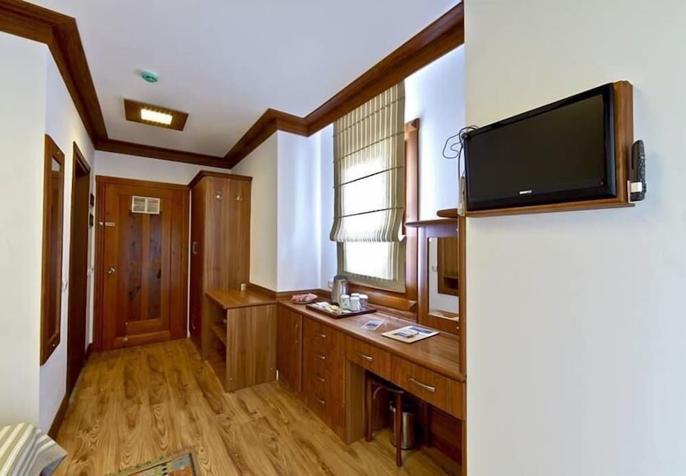 Otel Azmakhan Standard Room, Mountain View 4