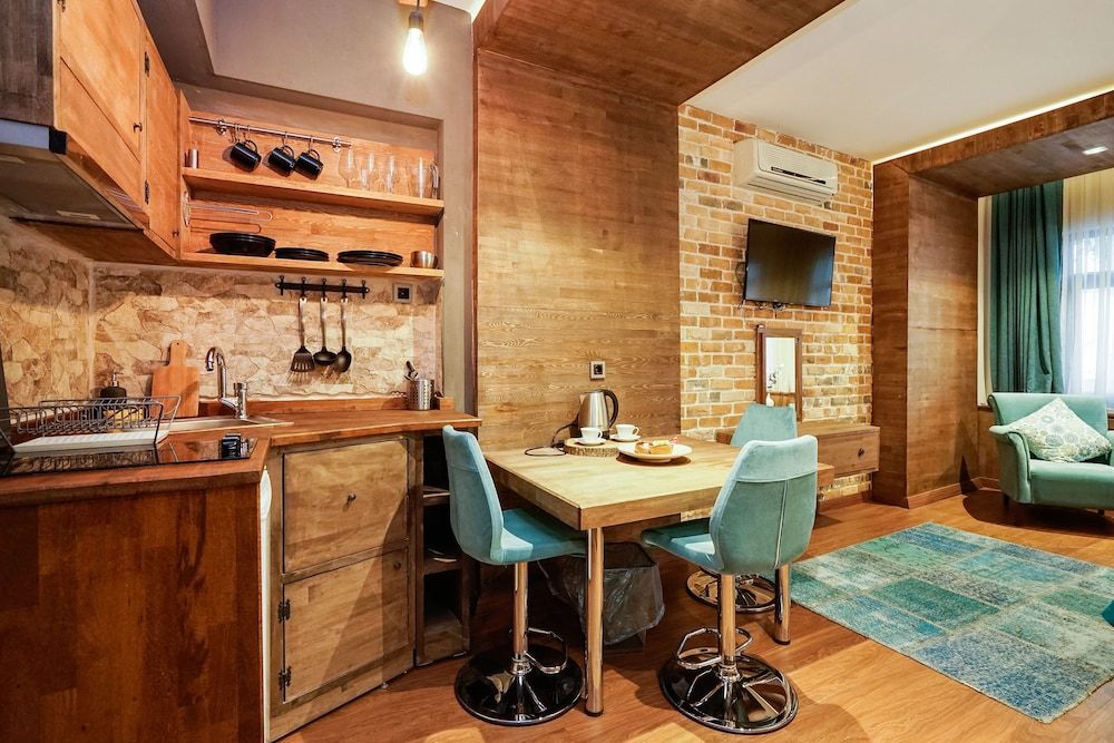 undefined Cube Suites 2