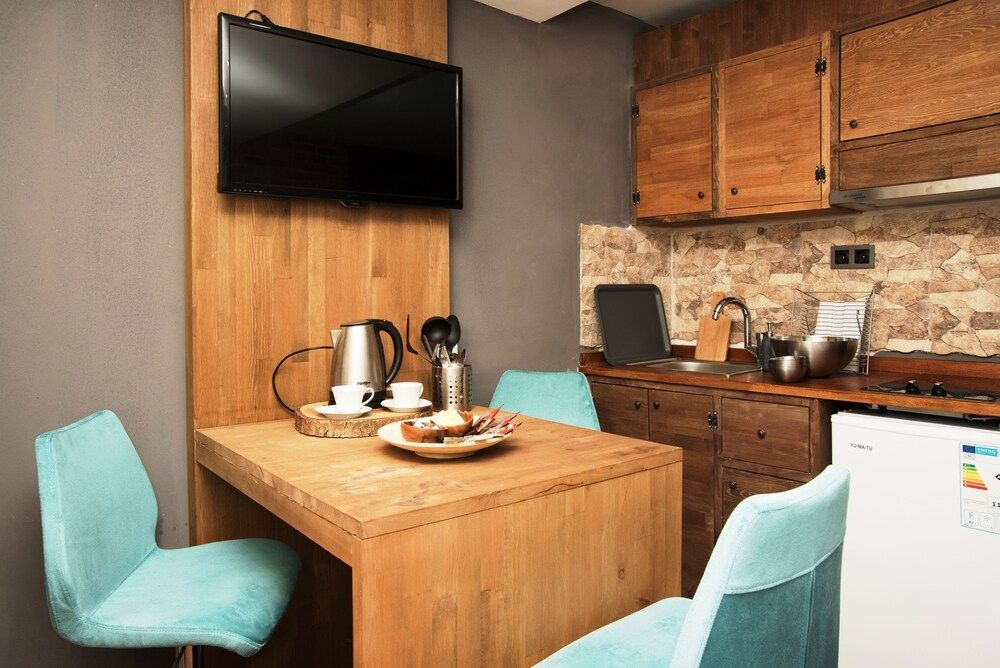 Cube Suites Suite, Smoking, Balcony 6