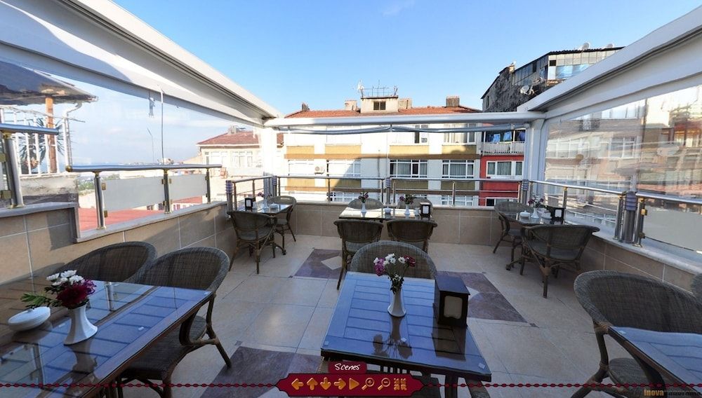 undefined Cube Suites 6