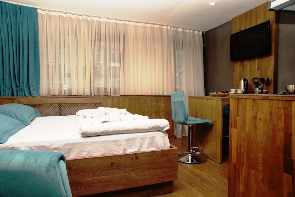 Cube Suites Suite, Smoking, Balcony 3