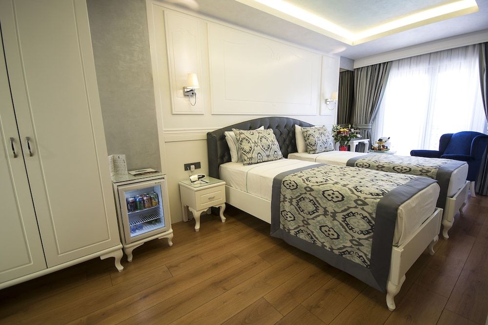 TRIPLE ROOM WITH SOFA BED