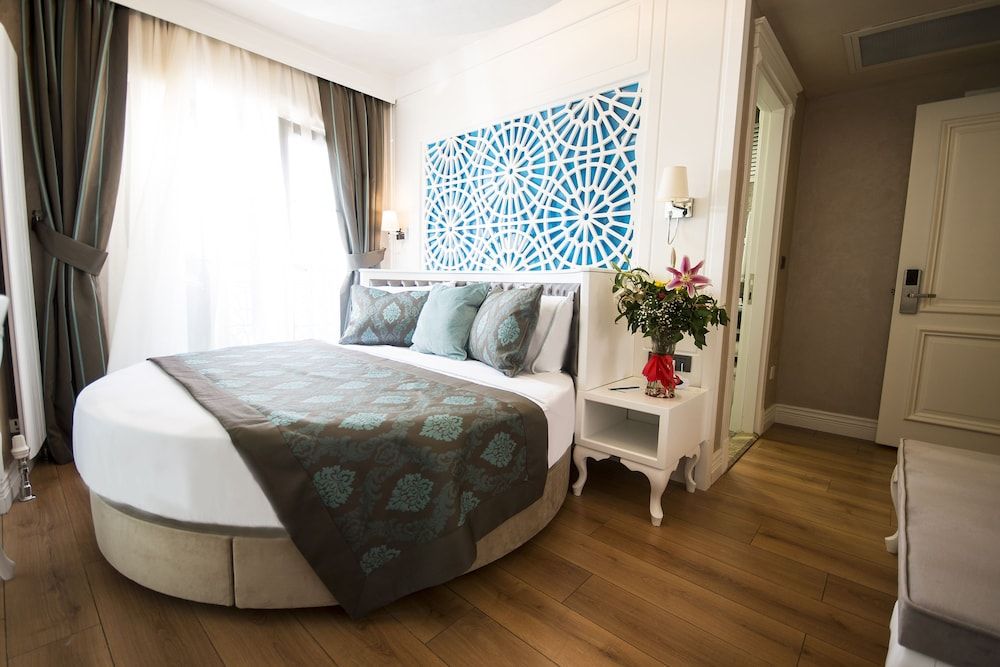 undefined Antusa Palace Hotel & Spa