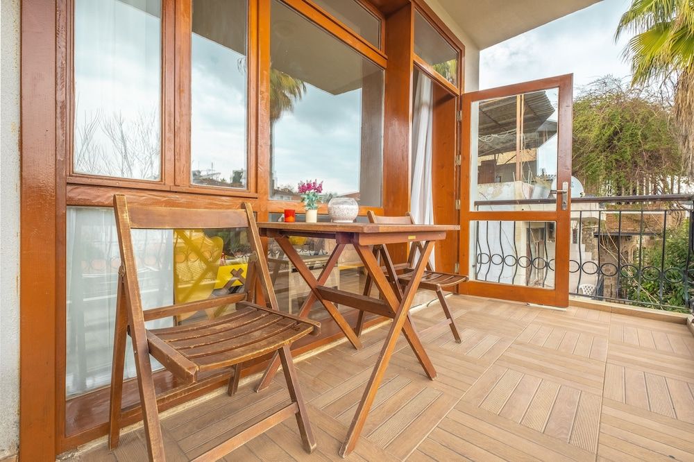 Old Town Deluxe Flats Deluxe Apartment, Kitchen (Large) 13