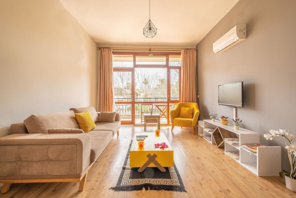 Old Town Deluxe Flats Deluxe Apartment, Kitchen (Large) 8