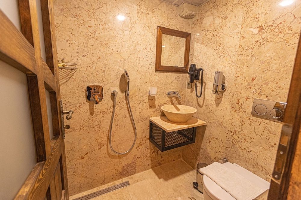 Taskonak Hotel Standard Room 8