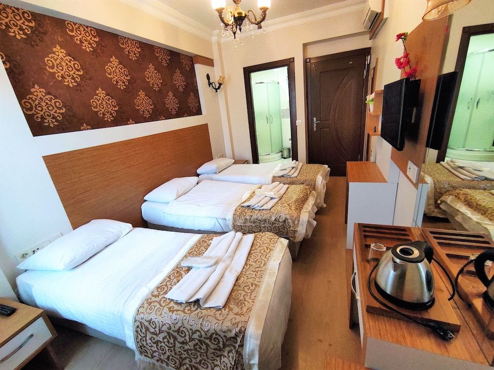 undefined Raimond Hotel 3