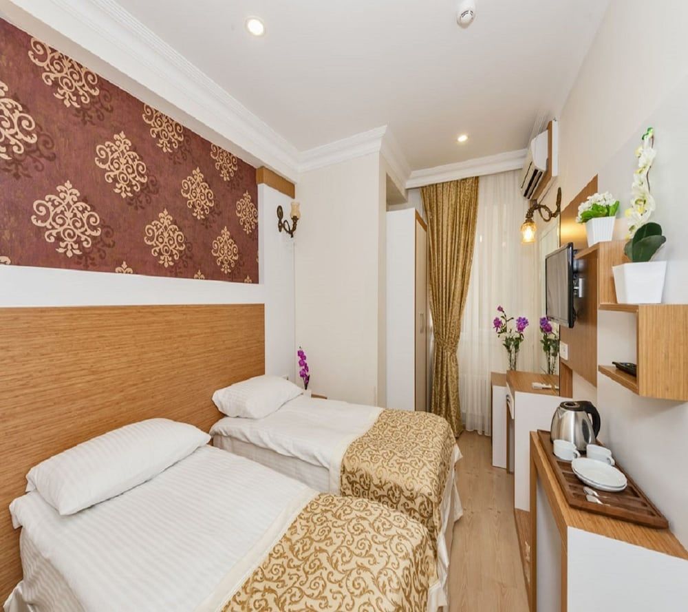 undefined Raimond Hotel 4