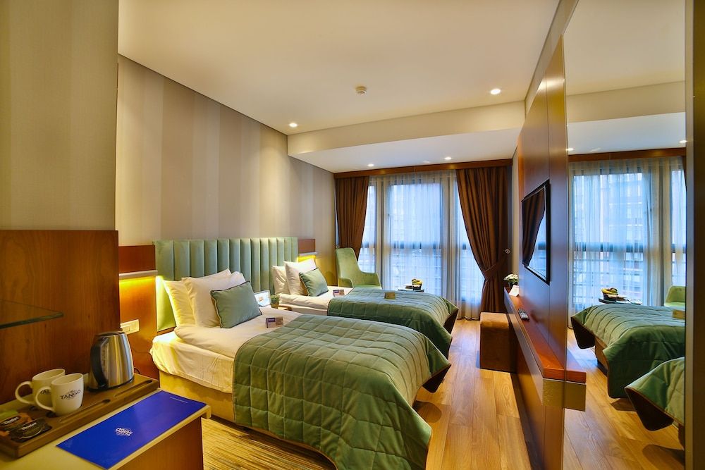 The Tango Hotel Istanbul Standard Triple Room 6