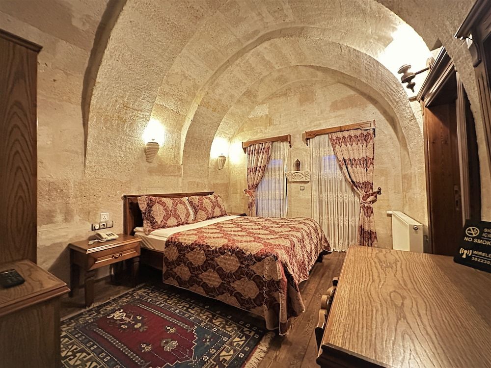 Stone House Cave Hotel Standard Room, Balcony 3