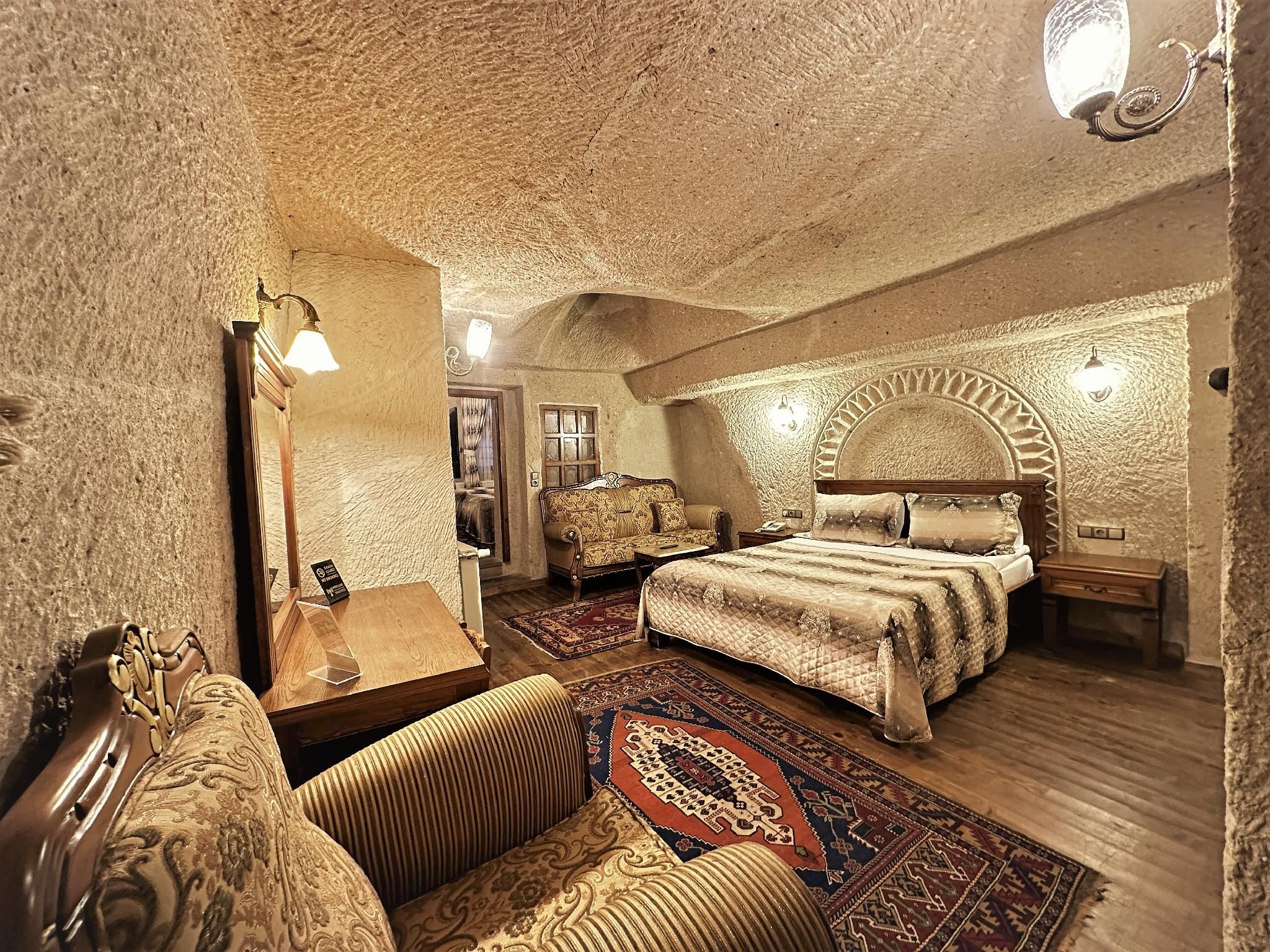 Cave Suite