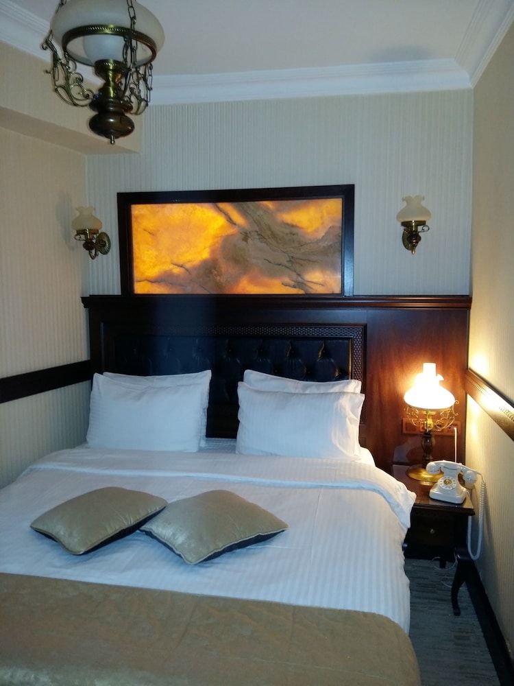 Divalis Hotel Standard Double Room 4