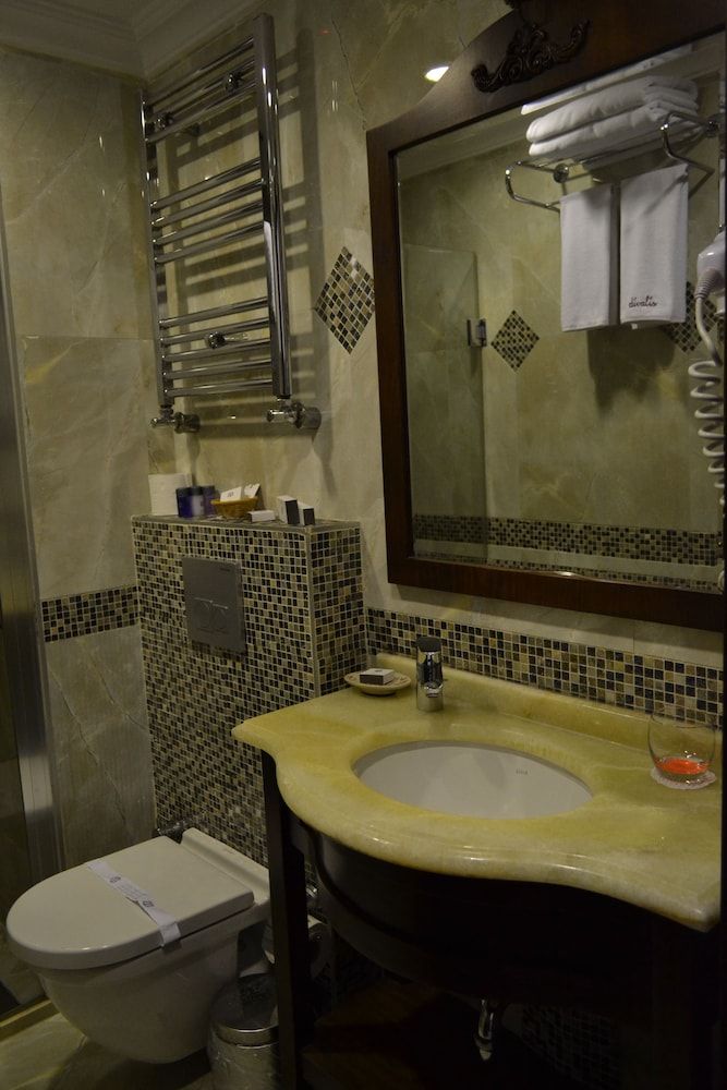 Divalis Hotel Standard Double Room 8