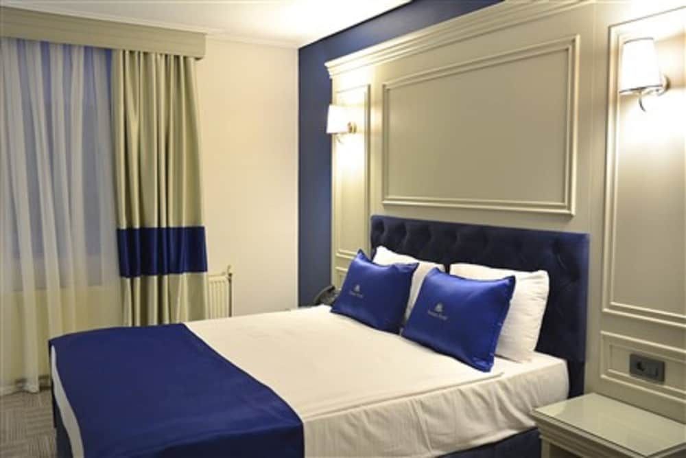 undefined Sarissa Hotel 8