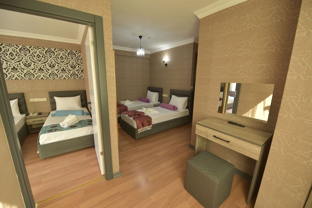 undefined Omega Luxx Hotel - Boutique class 4