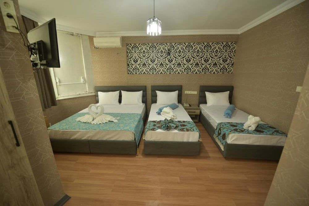 Omega Luxx Hotel - Boutique class Family Quadruple Room 2
