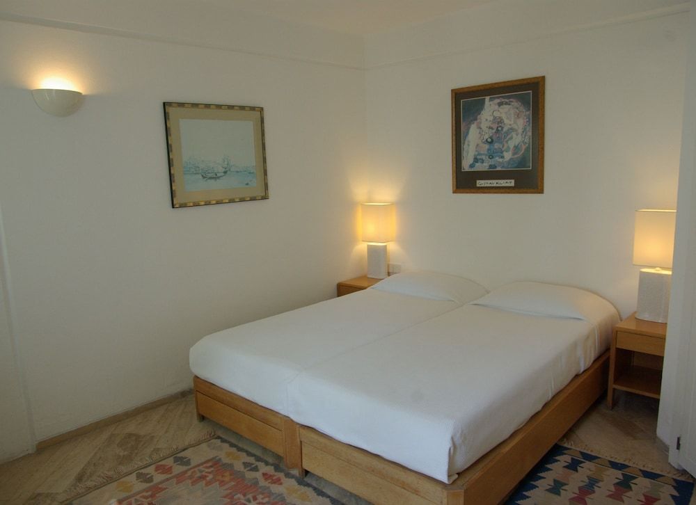 undefined Antique Theatre Hotel