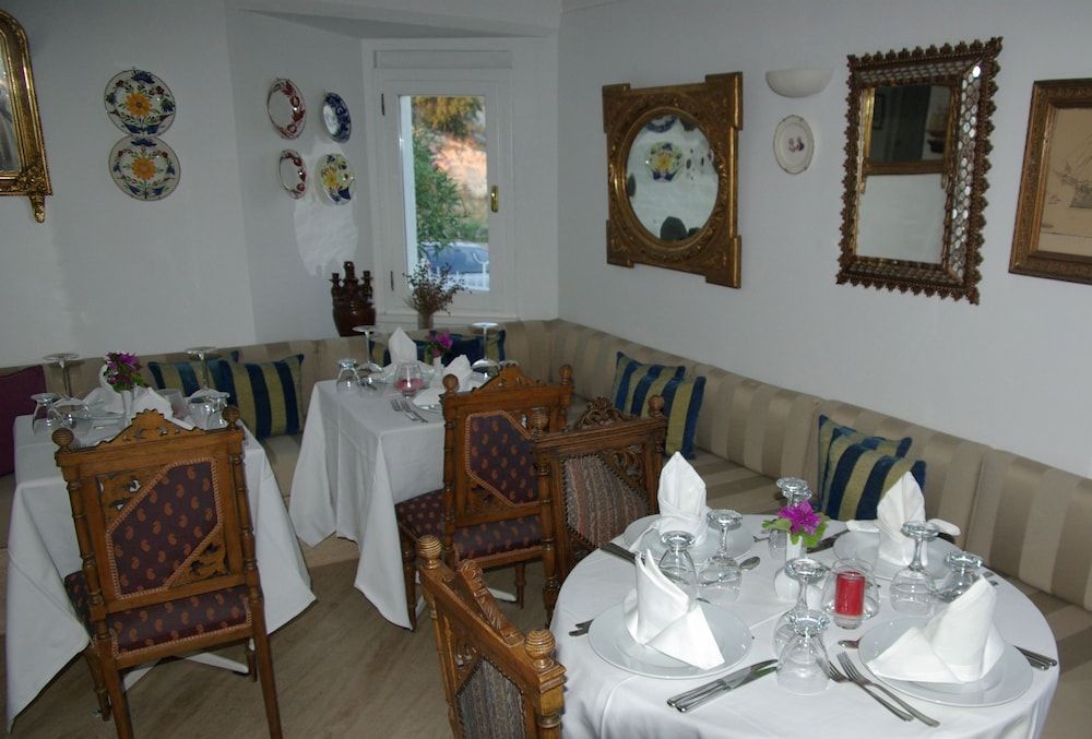 undefined Antique Theatre Hotel 8