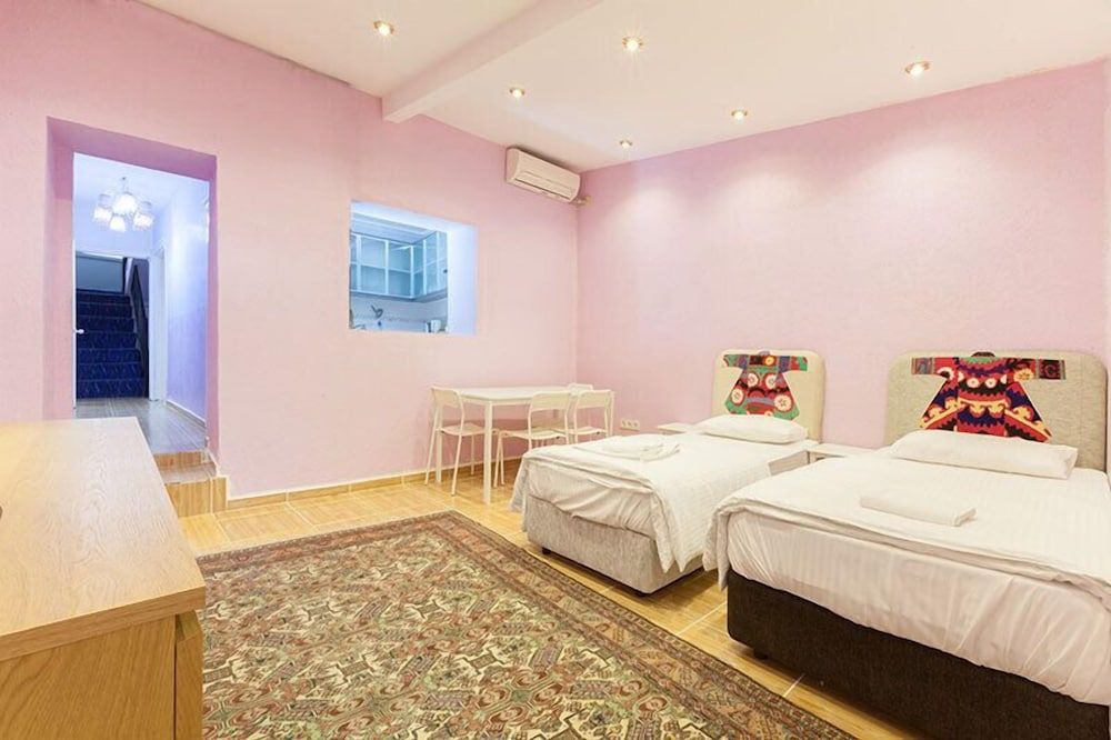 undefined Hotel Sufi 6