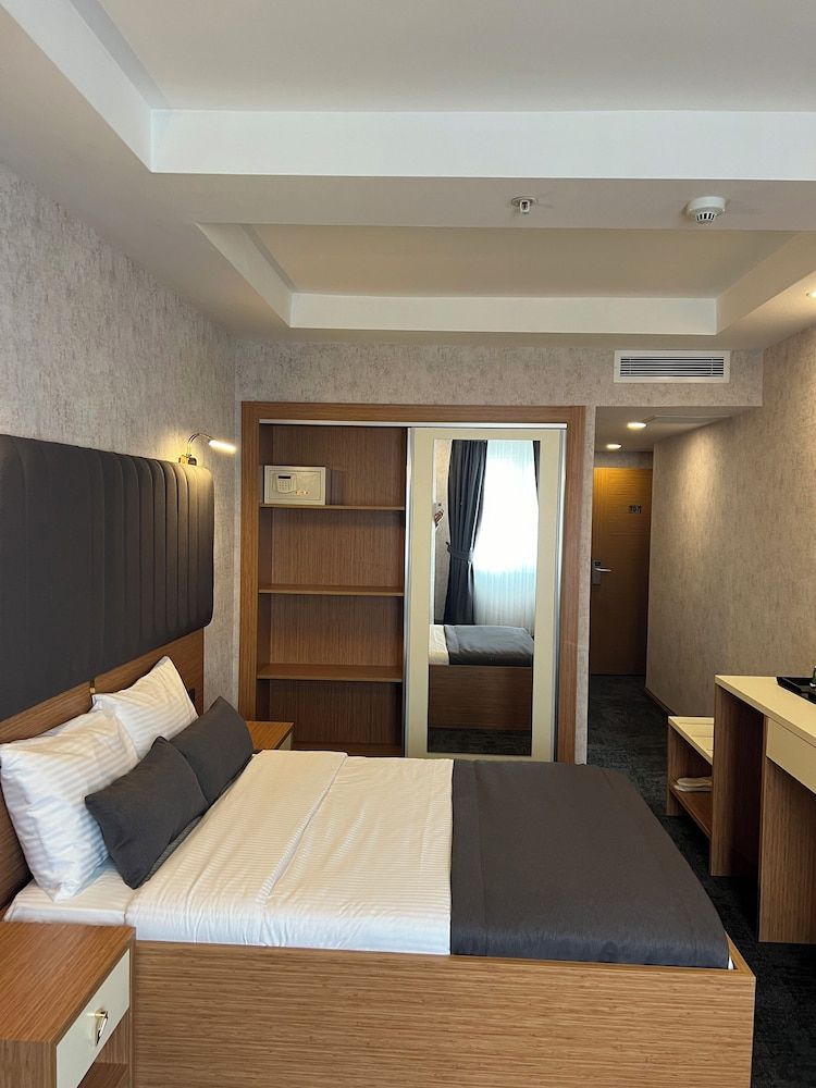 undefined E5 Park Hotel