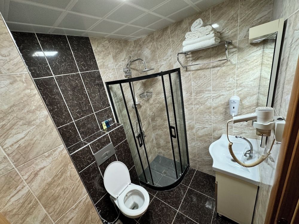 E5 Park Hotel Standard Double Room with City View 6