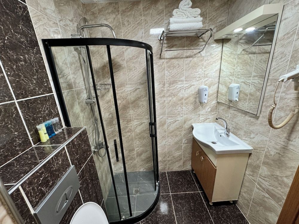 E5 Park Hotel Standard Double Room with City View 7