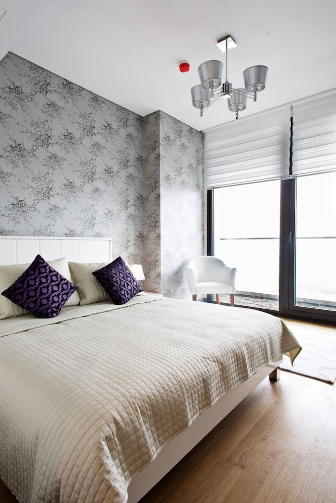 undefined Platform Merter Suites