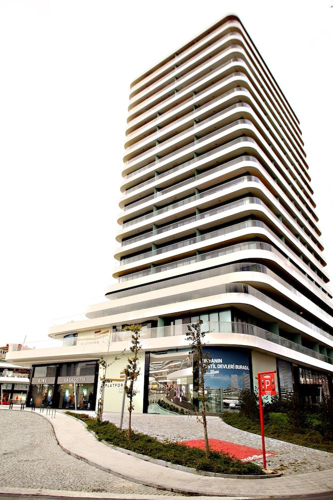 undefined Platform Merter Suites 6