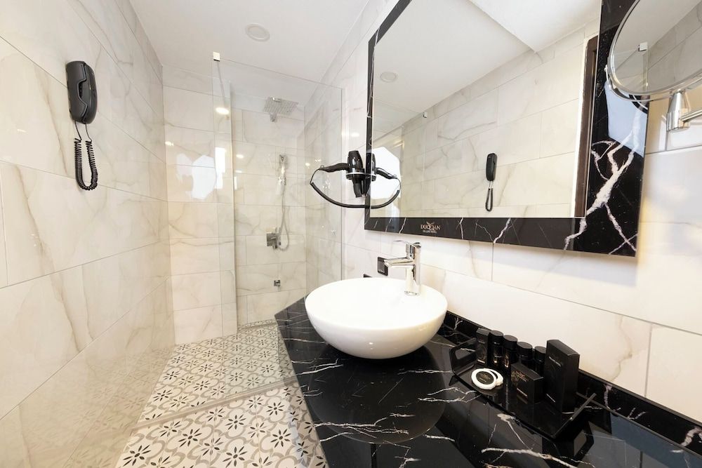 undefined Duqqan Deluxe Hotel 5
