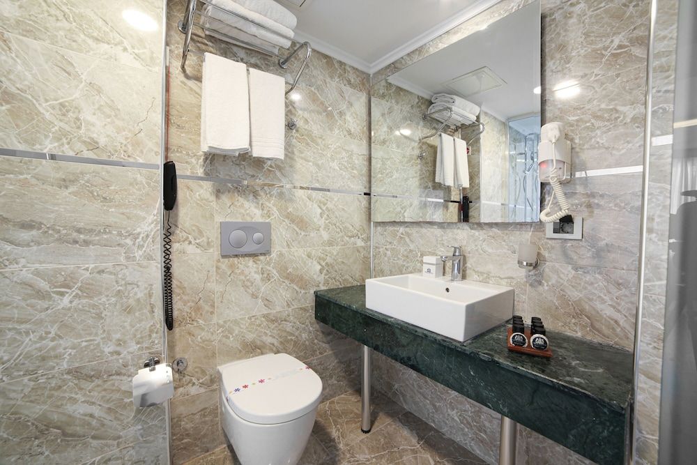 Great Fortune Hotel & SPA Standard Double or Twin Room 4